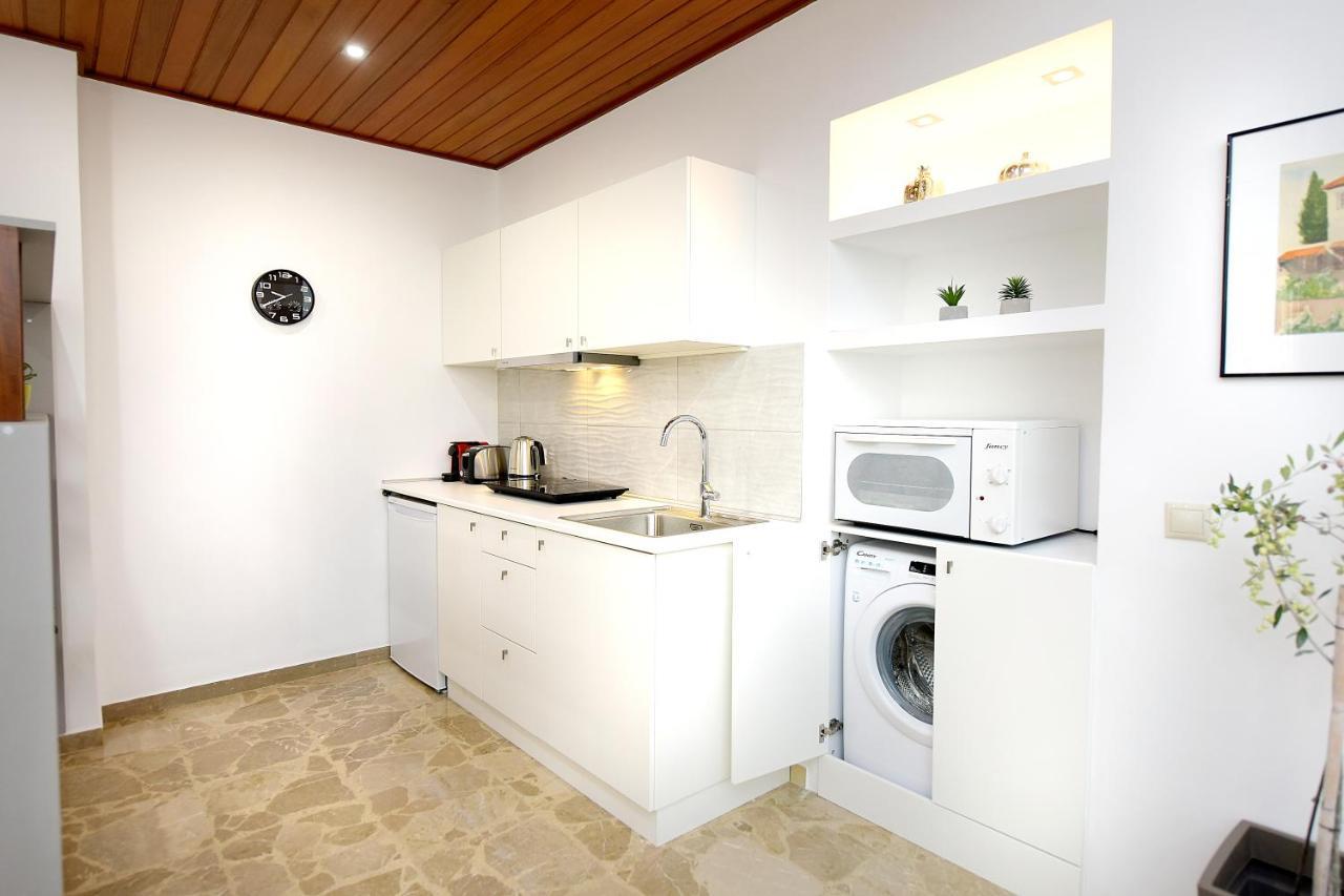 Martha'S Home Rhodes City Екстериор снимка